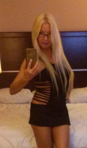 Crista outcall escort in Olney MD